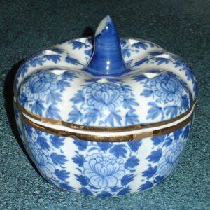 Maitland Smith Porcelain Flow Blue Pumpkin Collectible Trinket Box - GIFT!